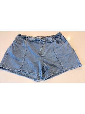Ava & Viv Drawstring Light Wash Shorts Women Size 17